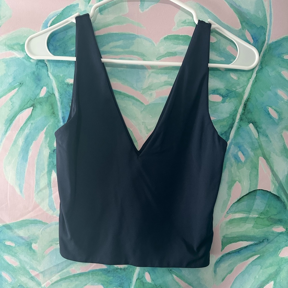 Aritzia Babaton Contour V-Neck Tank in Total Eclipse, size Small